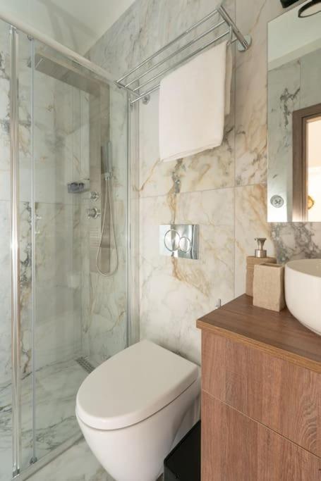 Dema Luxury Suites - Perikleous E6 아테네 외부 사진