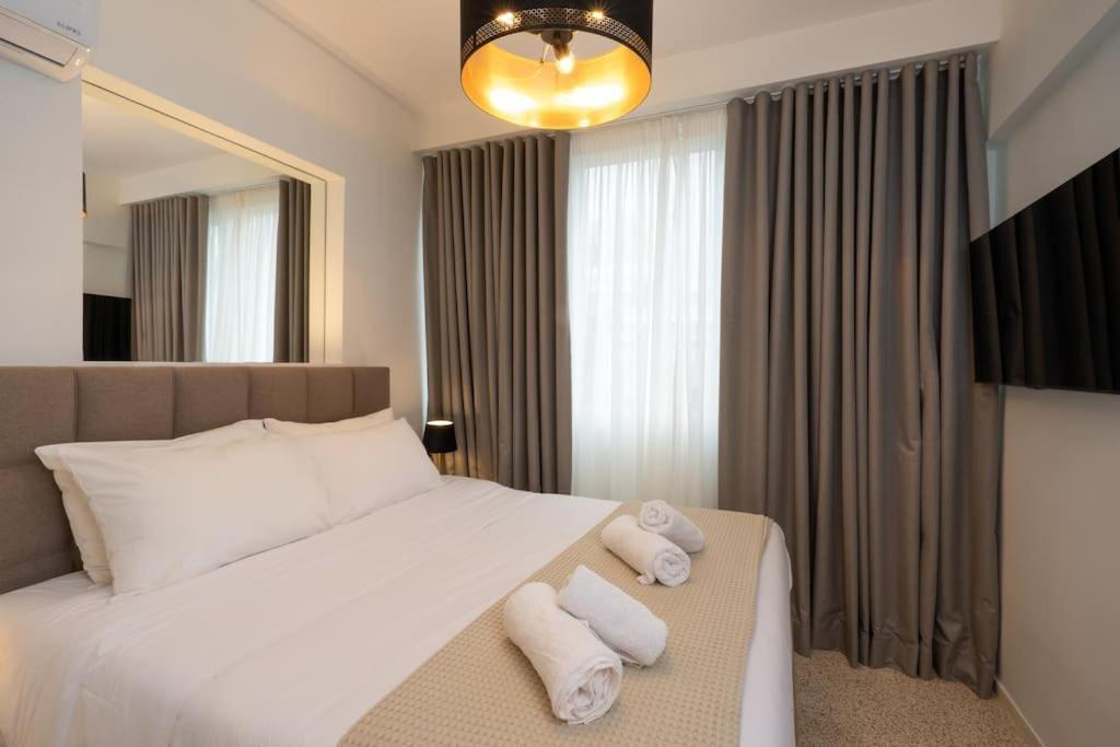 Dema Luxury Suites - Perikleous E6 아테네 외부 사진