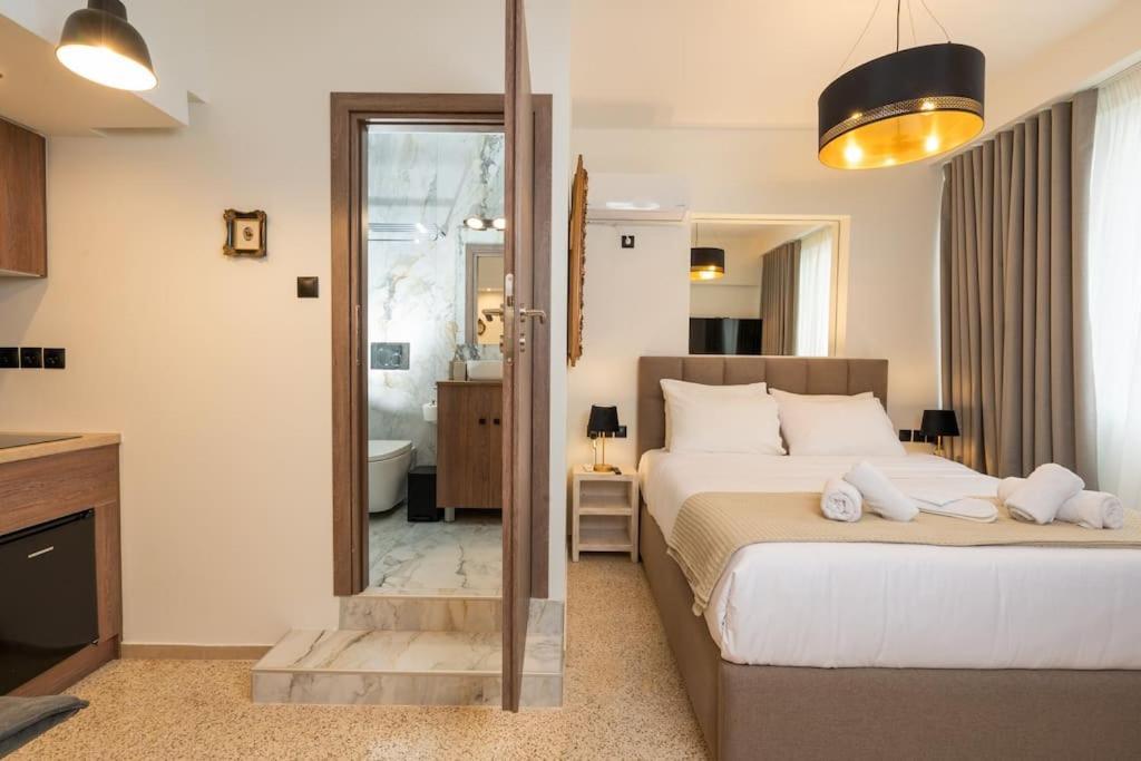 Dema Luxury Suites - Perikleous E6 아테네 외부 사진