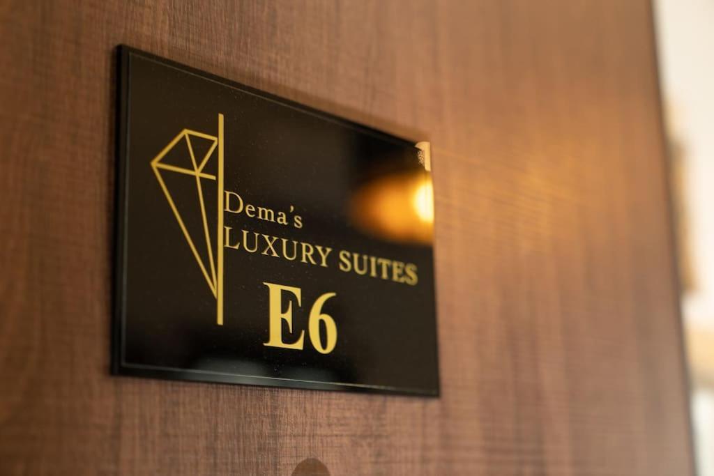 Dema Luxury Suites - Perikleous E6 아테네 외부 사진